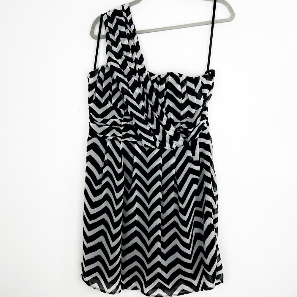 BOGO Black & White Chevron One-Shoulder Cocktail Dress